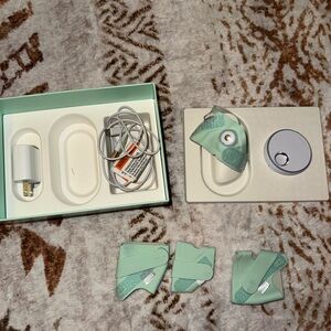 Smart Baby Monitor with Mint Green Accessories